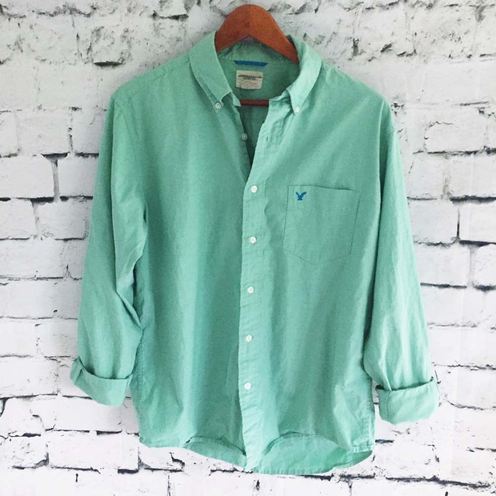 Men’s AEO Button Down Shirt Sz M